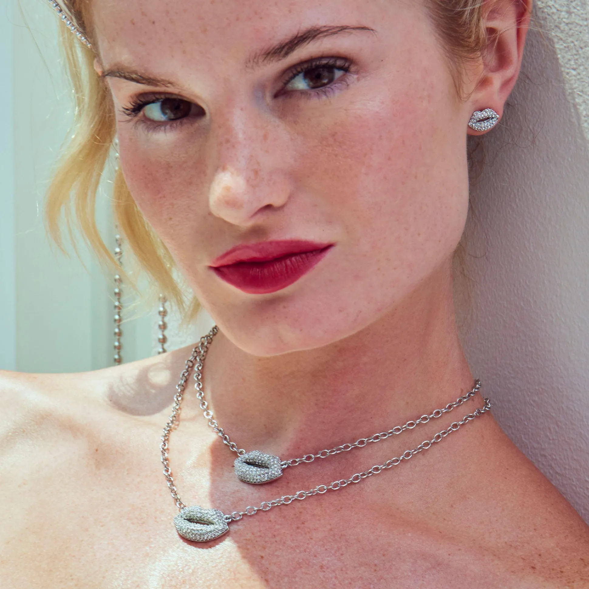 CRYSTAL LELE SADOUGHI X MARILYN MONROE PAVE KISS NECKLACE