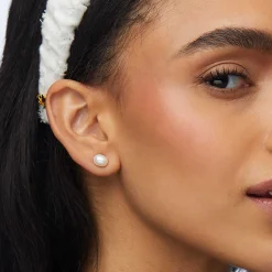 FRESHWATER PEARL STUD