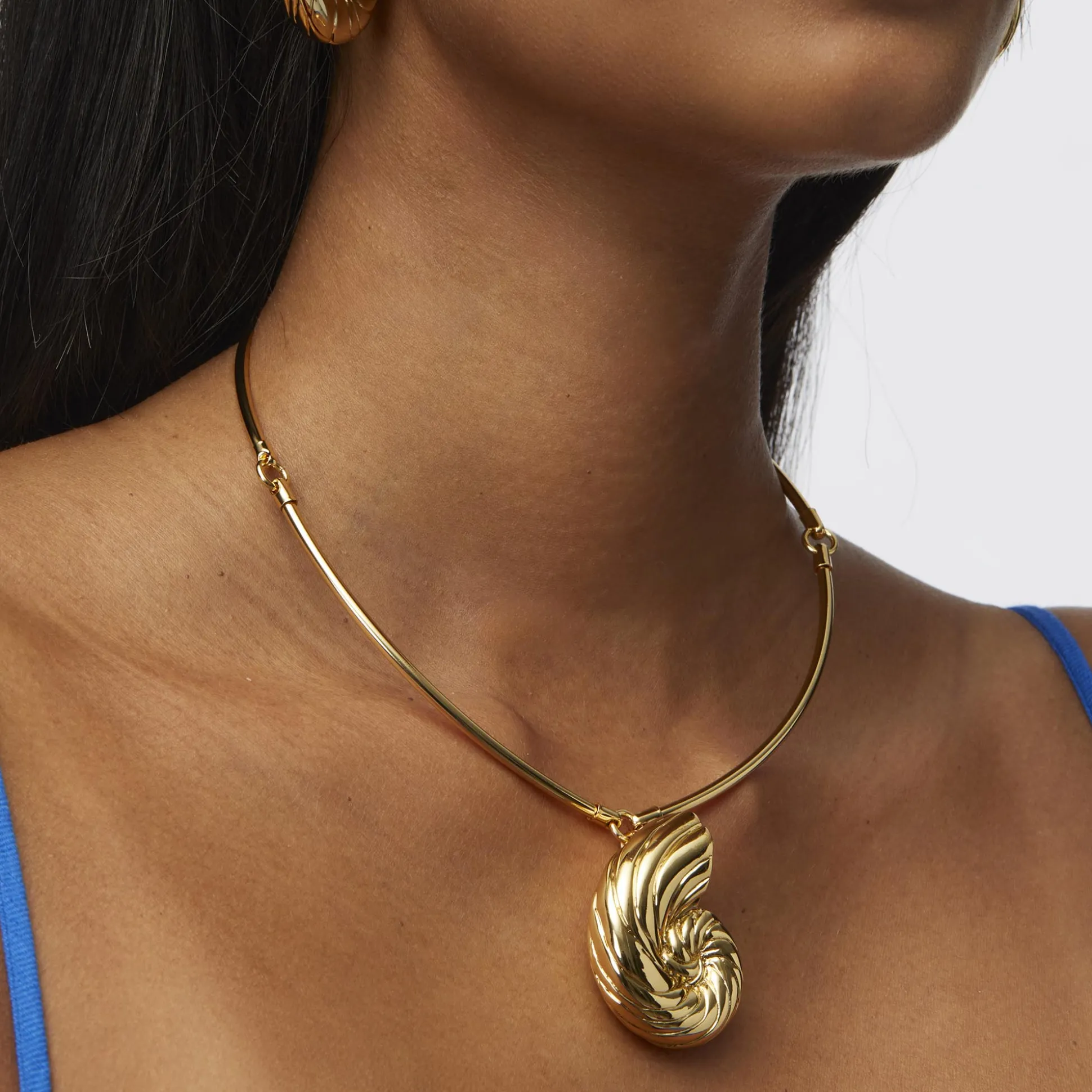 GOLD NAUTILUS COLLAR NECKLACE