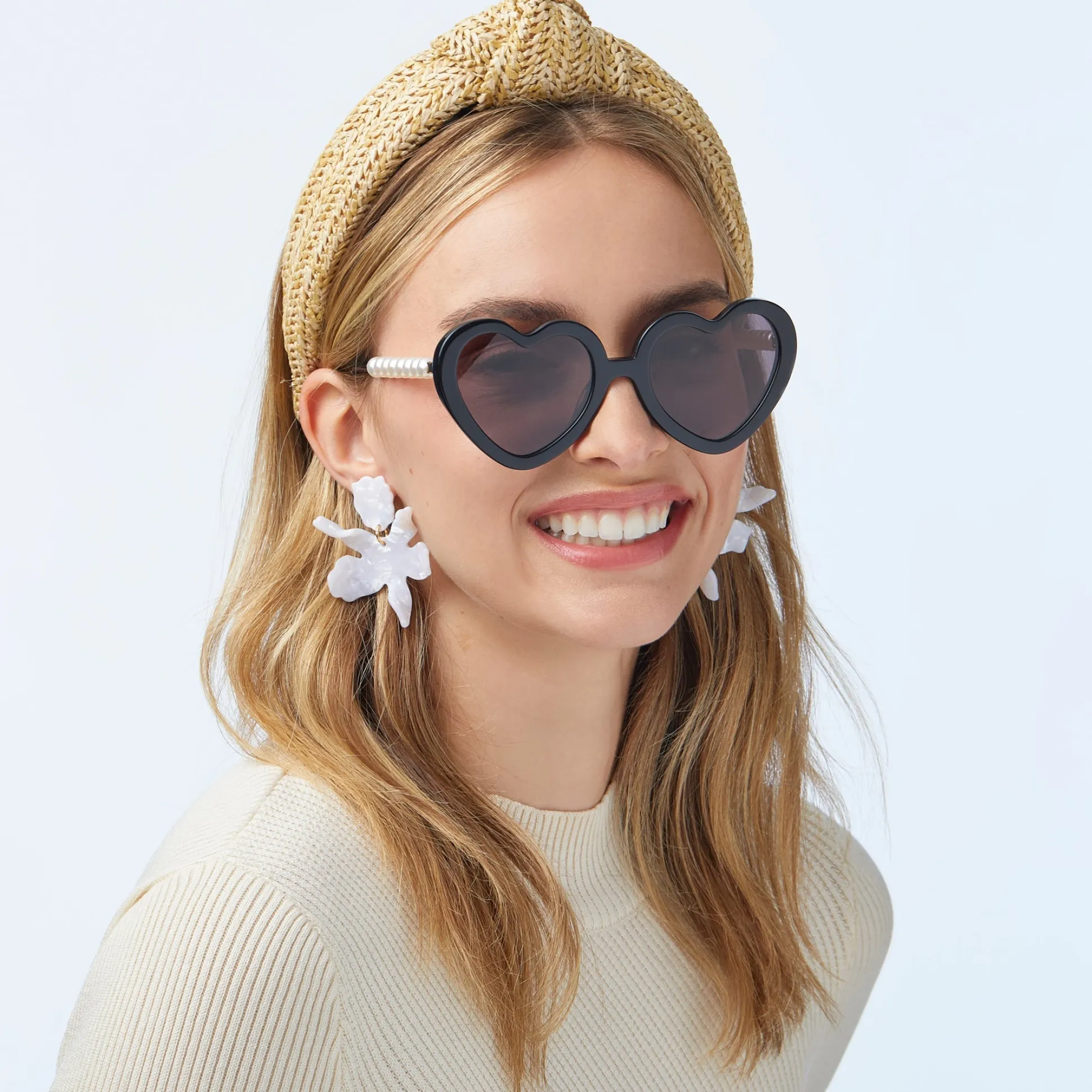 JET PEARL ARM SWEETHEART SUNGLASSES