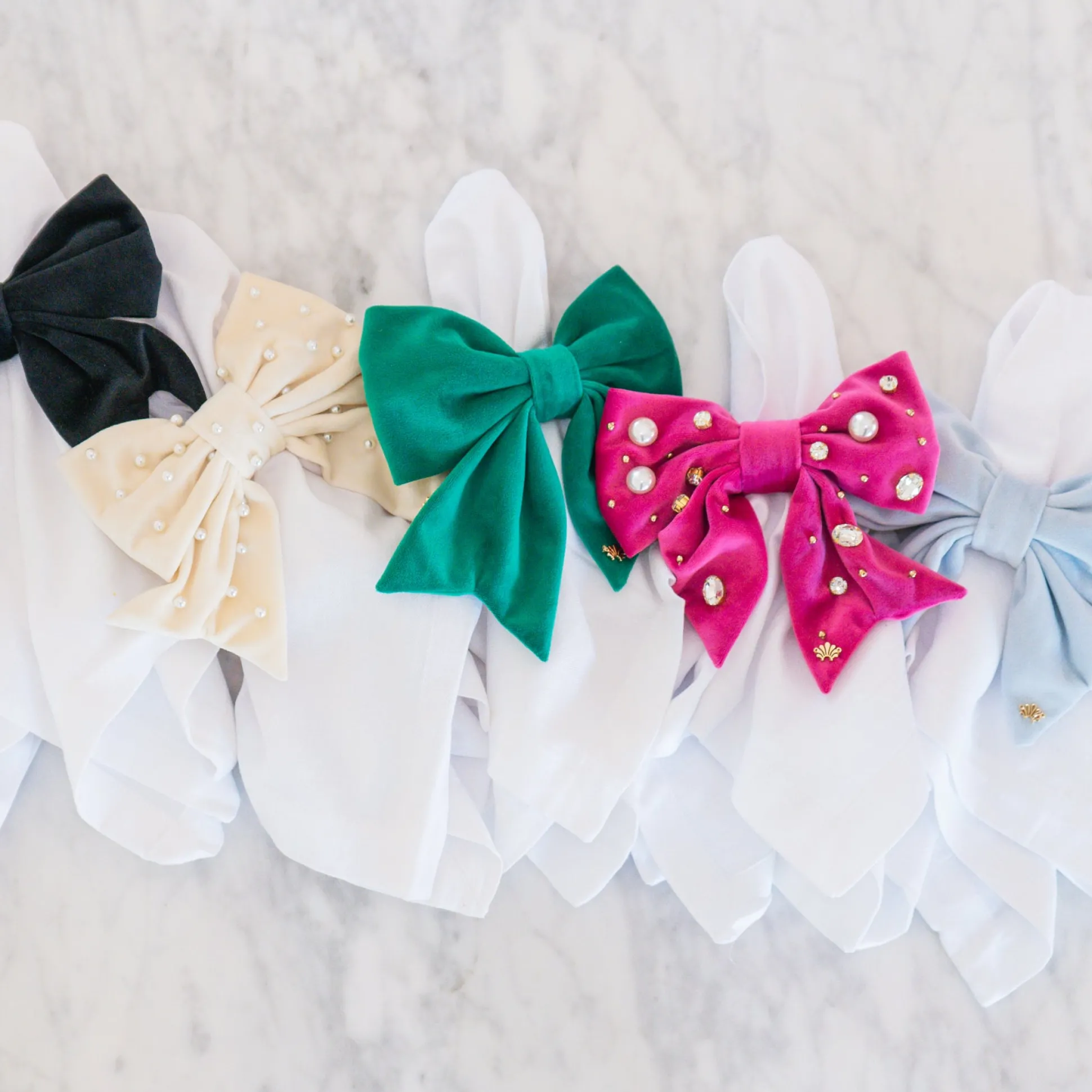 JET SET OF 4 VELVET BOW NAPKIN RINGS
