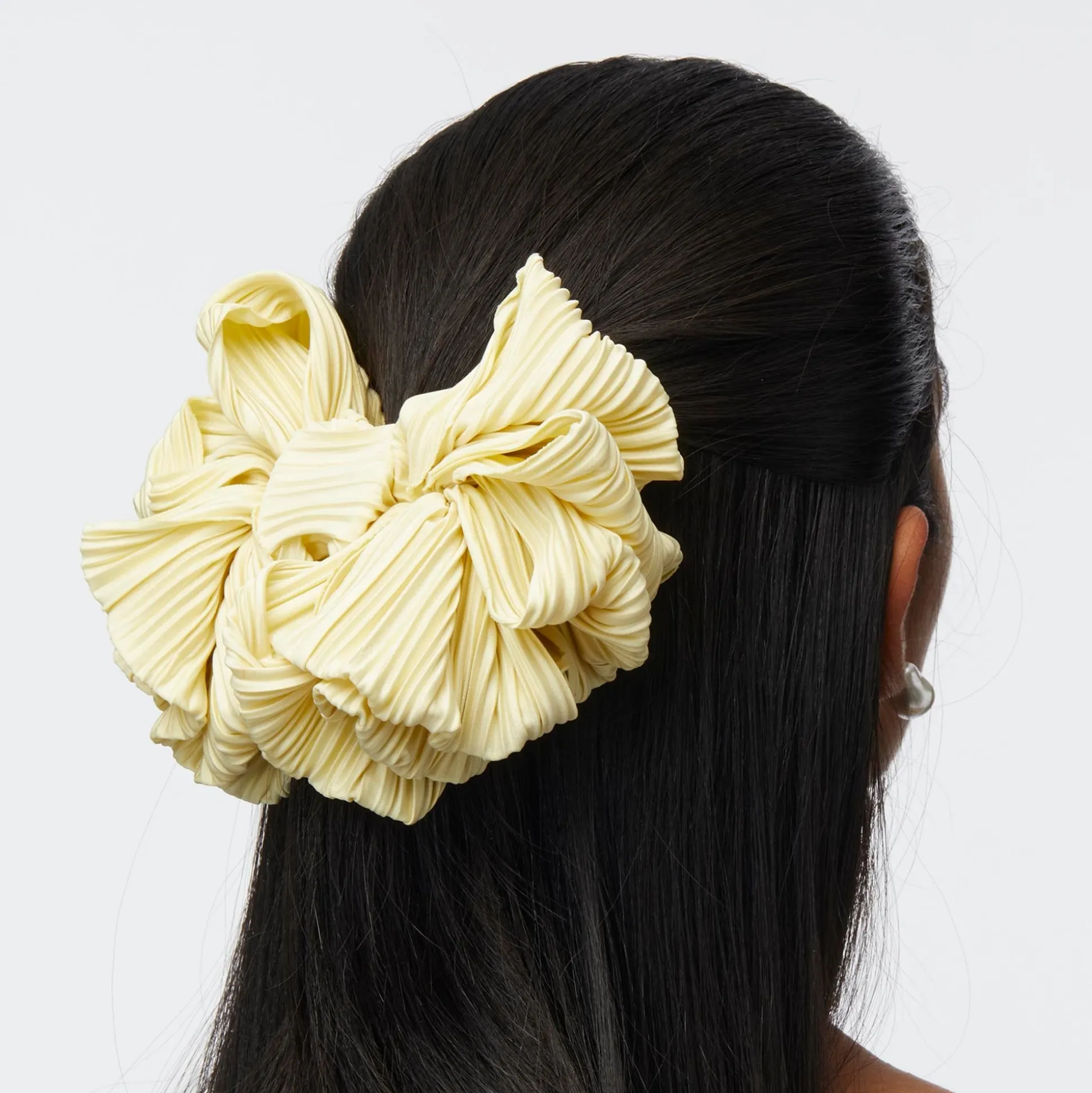 PALE YELLOW RITA CLAW CLIP
