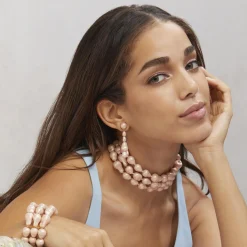 ROSÉ DIANA TRIPLE ROW PEARL NECKLACE