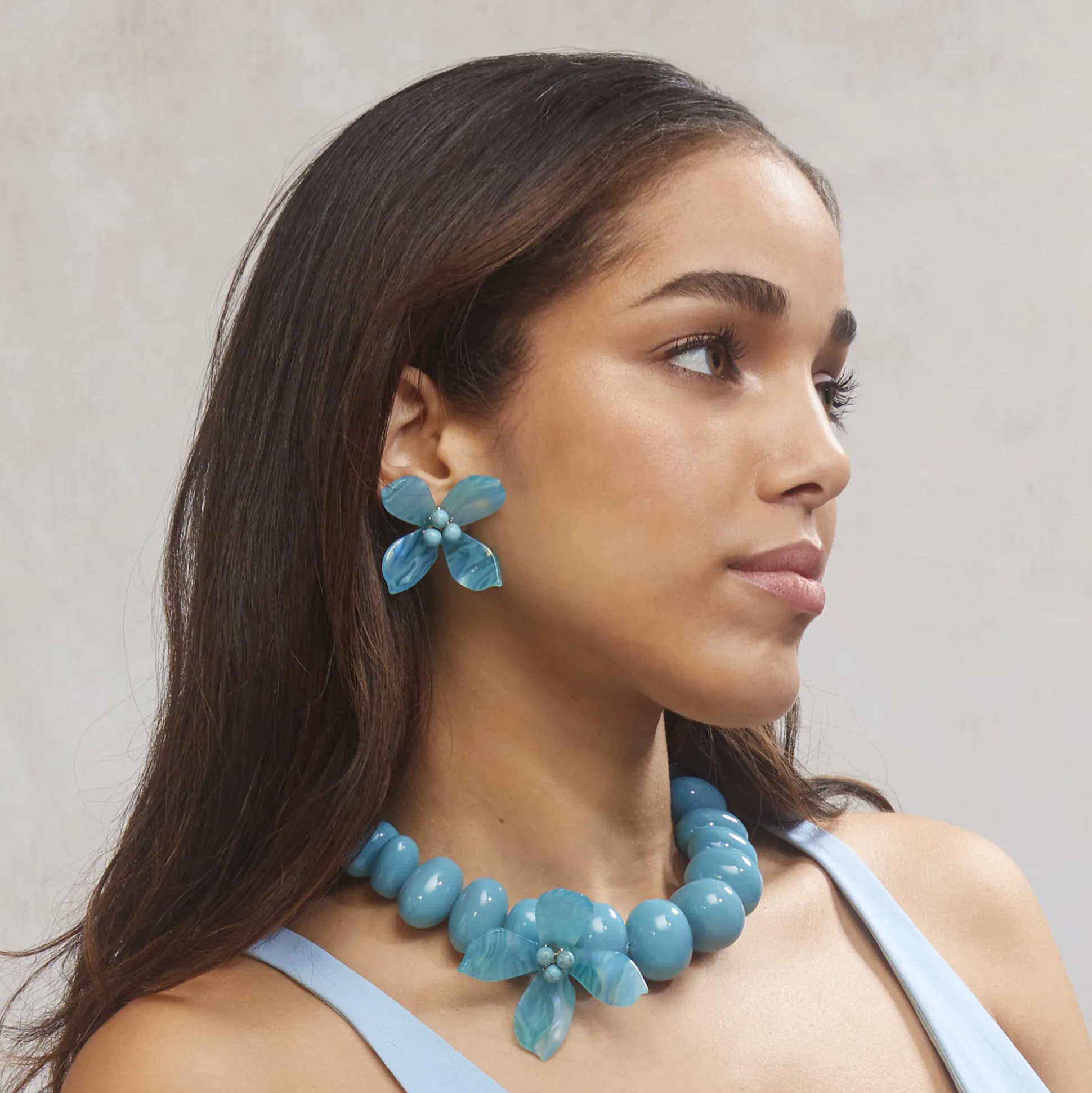 TURQUOISE OLEANDER NECKLACE